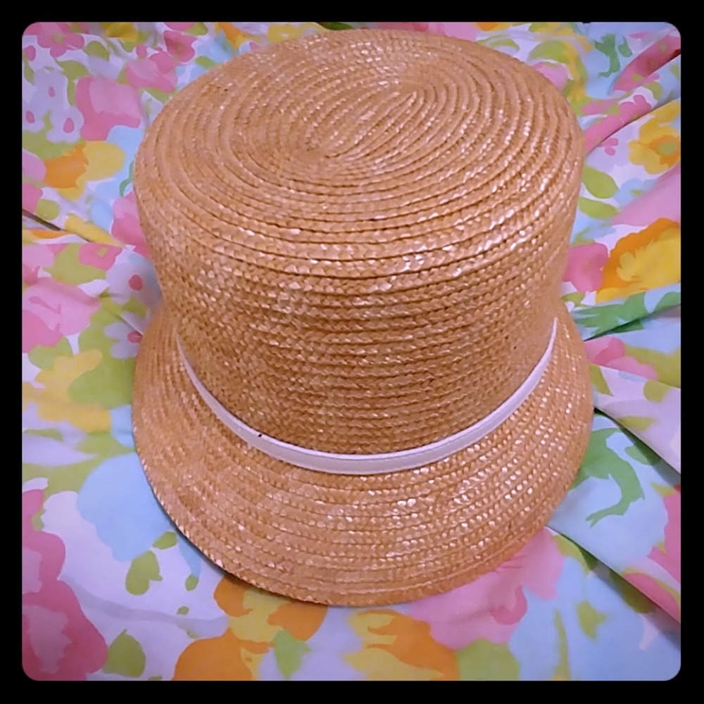 Vintage Nine West straw bucket hat.